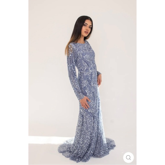 BLUE SILVER SEQUIN EVENING DRESS WITH TRAIL - Picture 3 of 5